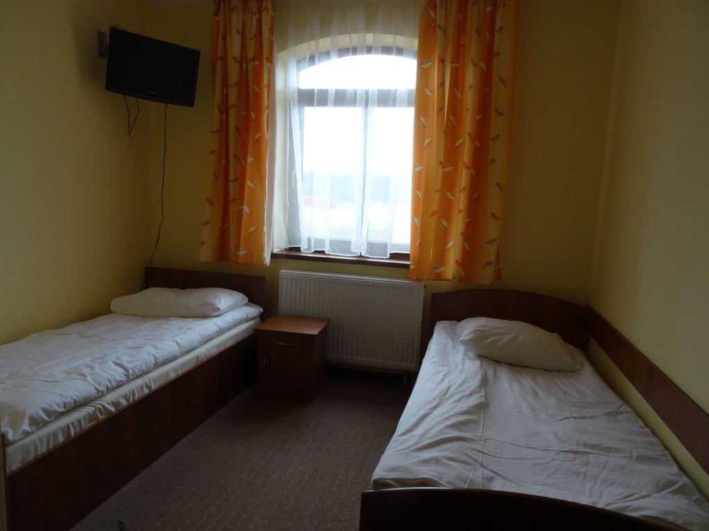 Hostel Milosz Grabowiec  Room photo