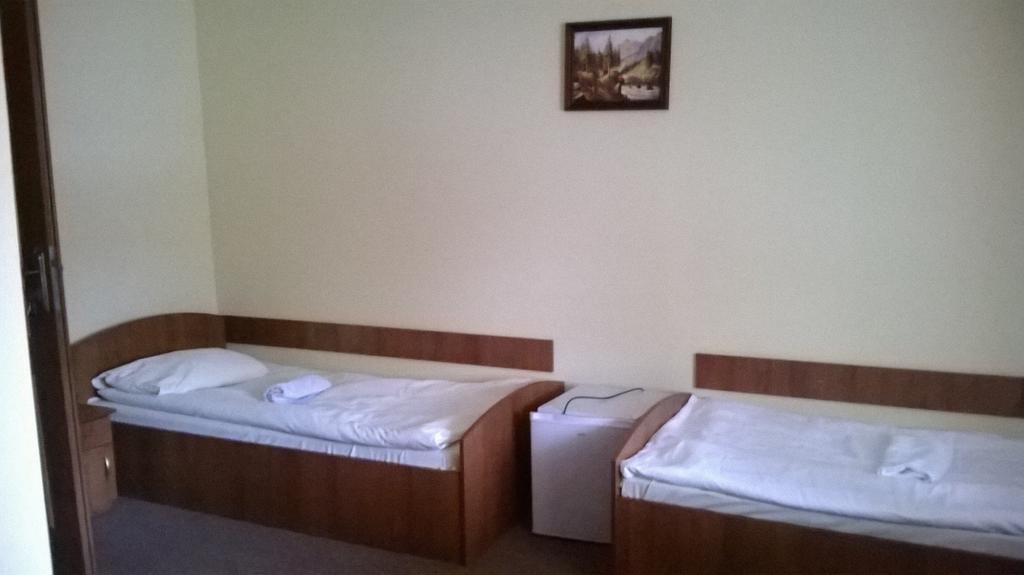 Hostel Milosz Grabowiec  Room photo